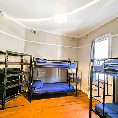 Хостел Newtown Backpackers Сидней Экстерьер фото