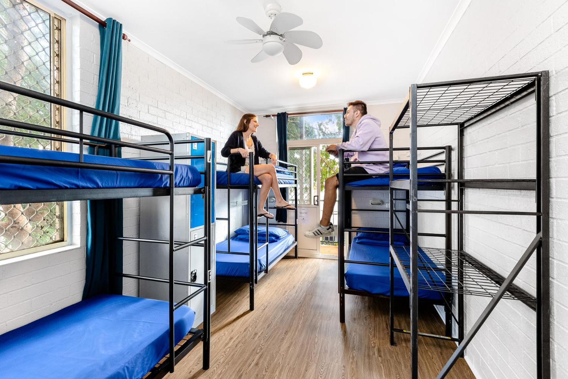 Хостел Newtown Backpackers Сидней Экстерьер фото
