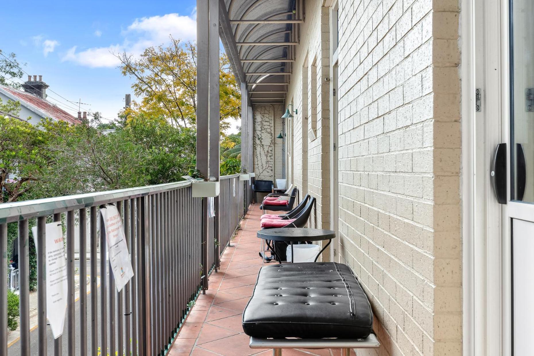 Хостел Newtown Backpackers Сидней Экстерьер фото